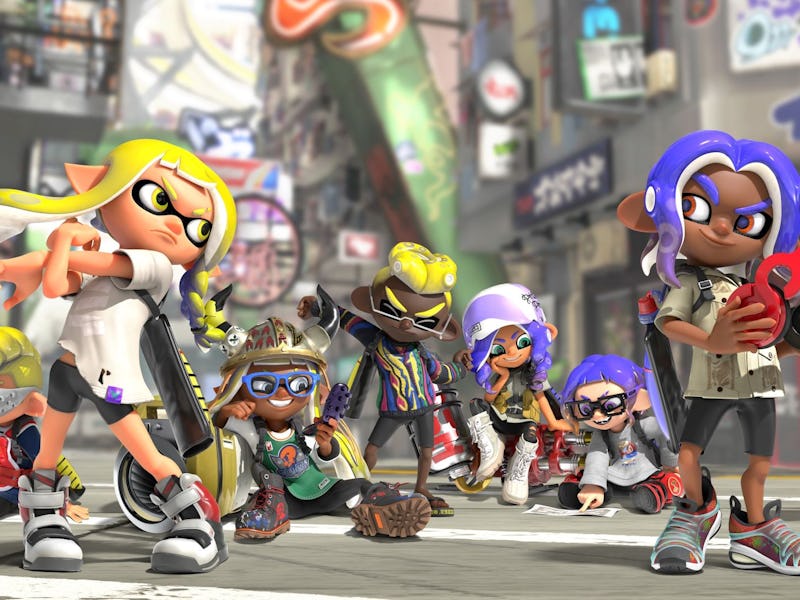 Two SPlatoon teams face off before a match.